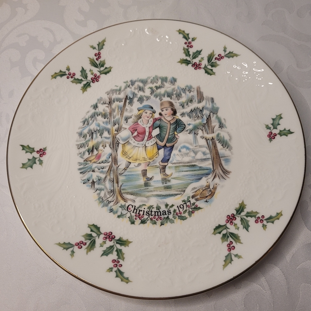 Royal Doulton Christmas Plate